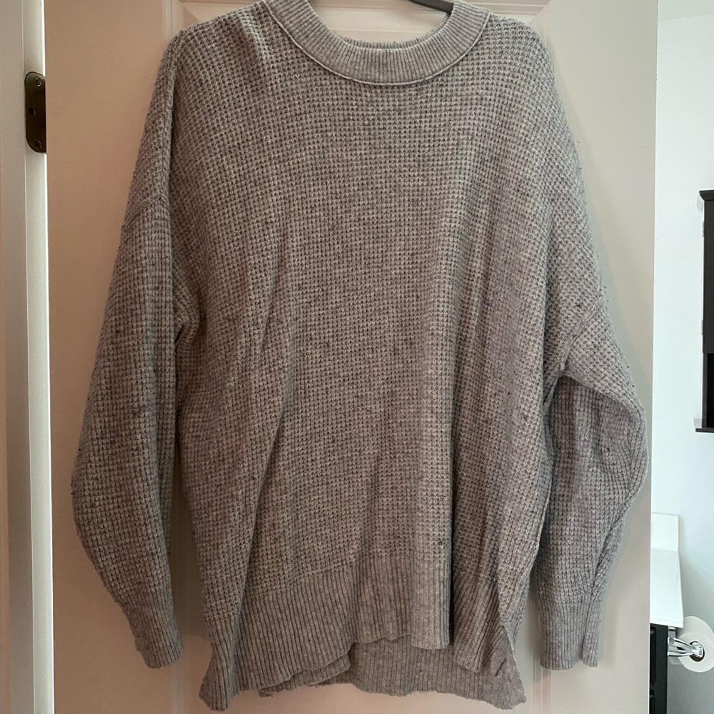 Grey Aerie sweater size medium